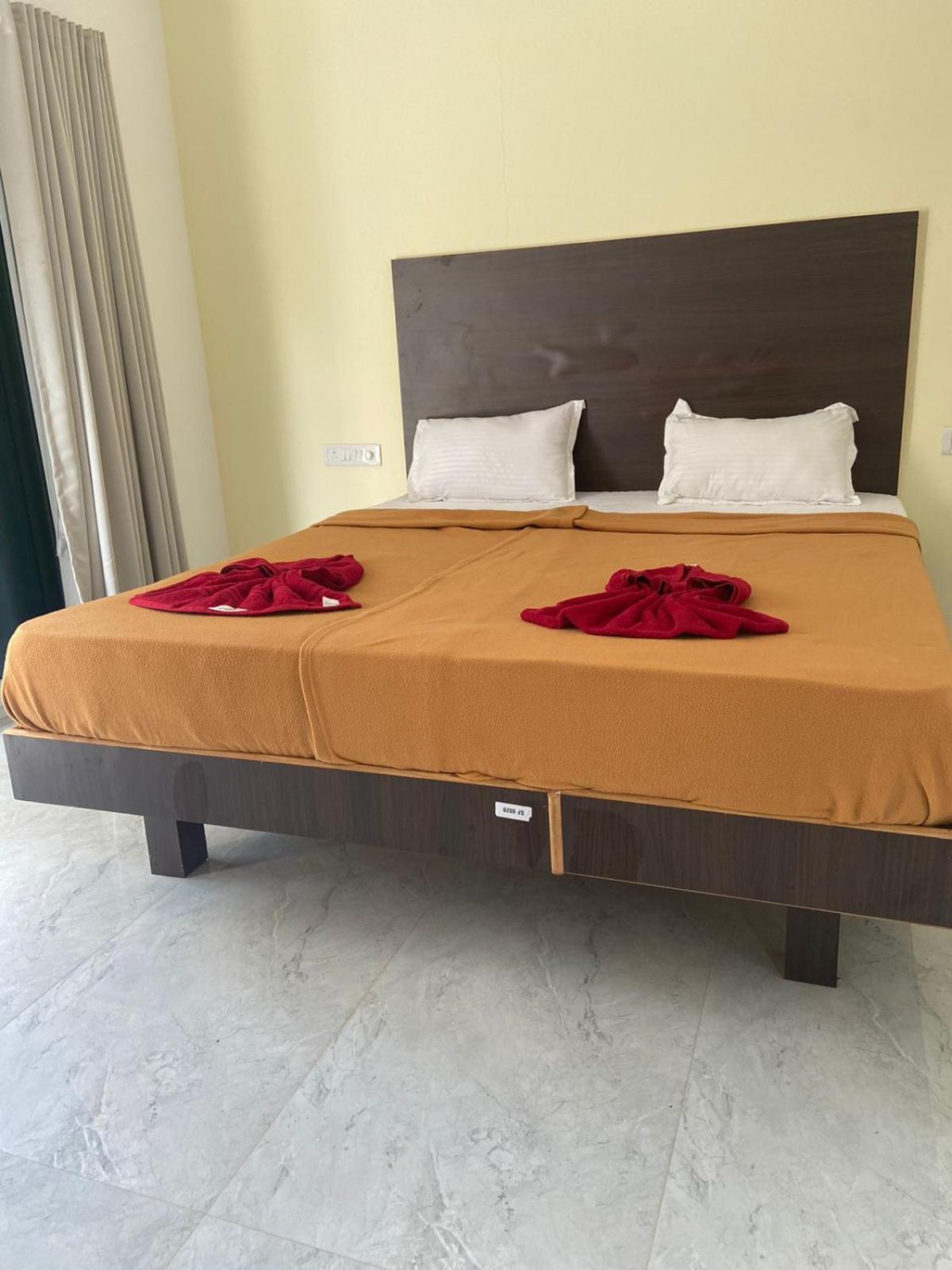 Hotel Ocean'S Edge By Vincen Calangute Exterior foto