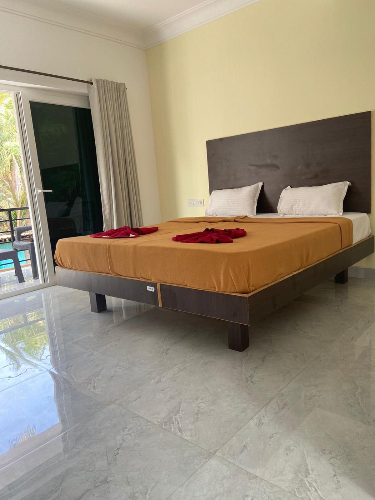 Hotel Ocean'S Edge By Vincen Calangute Exterior foto