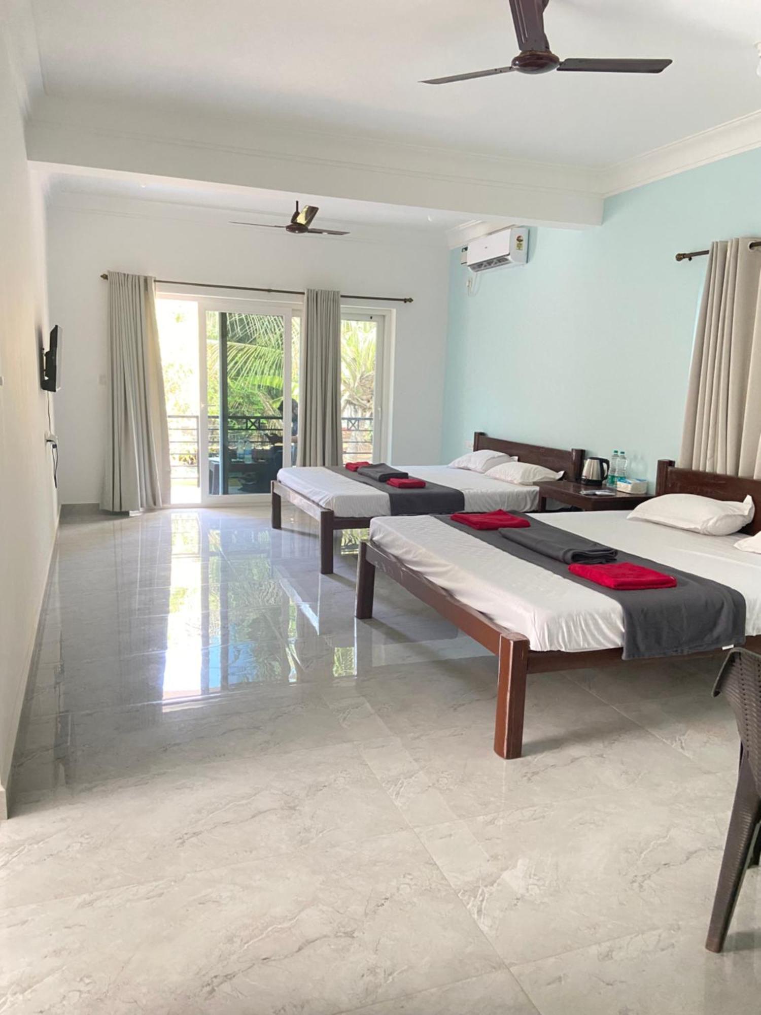 Hotel Ocean'S Edge By Vincen Calangute Exterior foto