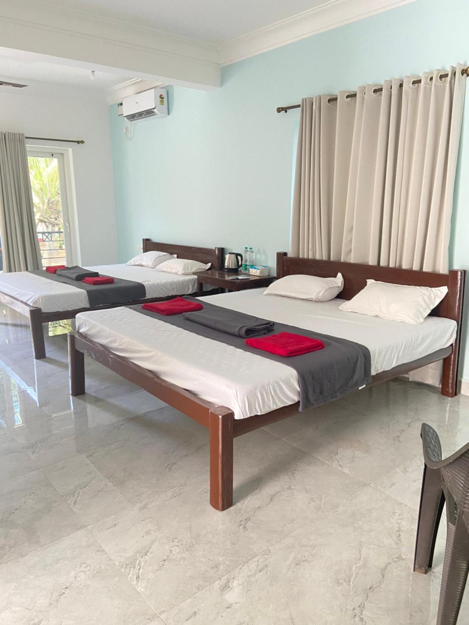 Hotel Ocean'S Edge By Vincen Calangute Exterior foto