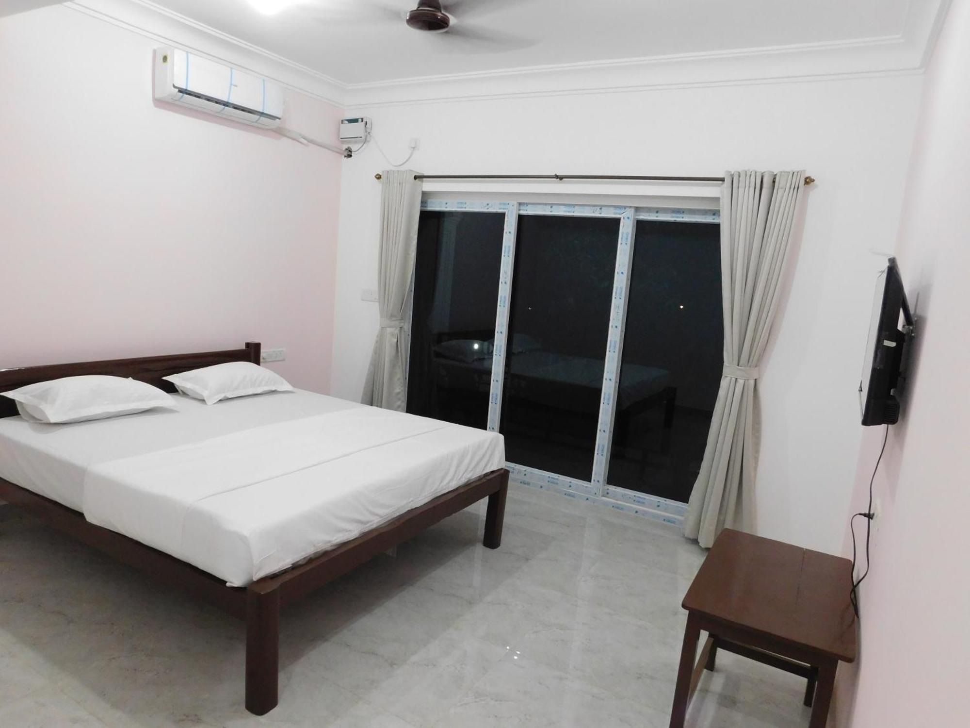 Hotel Ocean'S Edge By Vincen Calangute Exterior foto